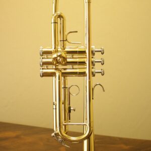 Bach TR300 trumpet — lacquer, case
